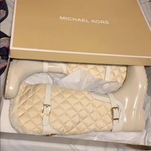 Michael kors boots size 10